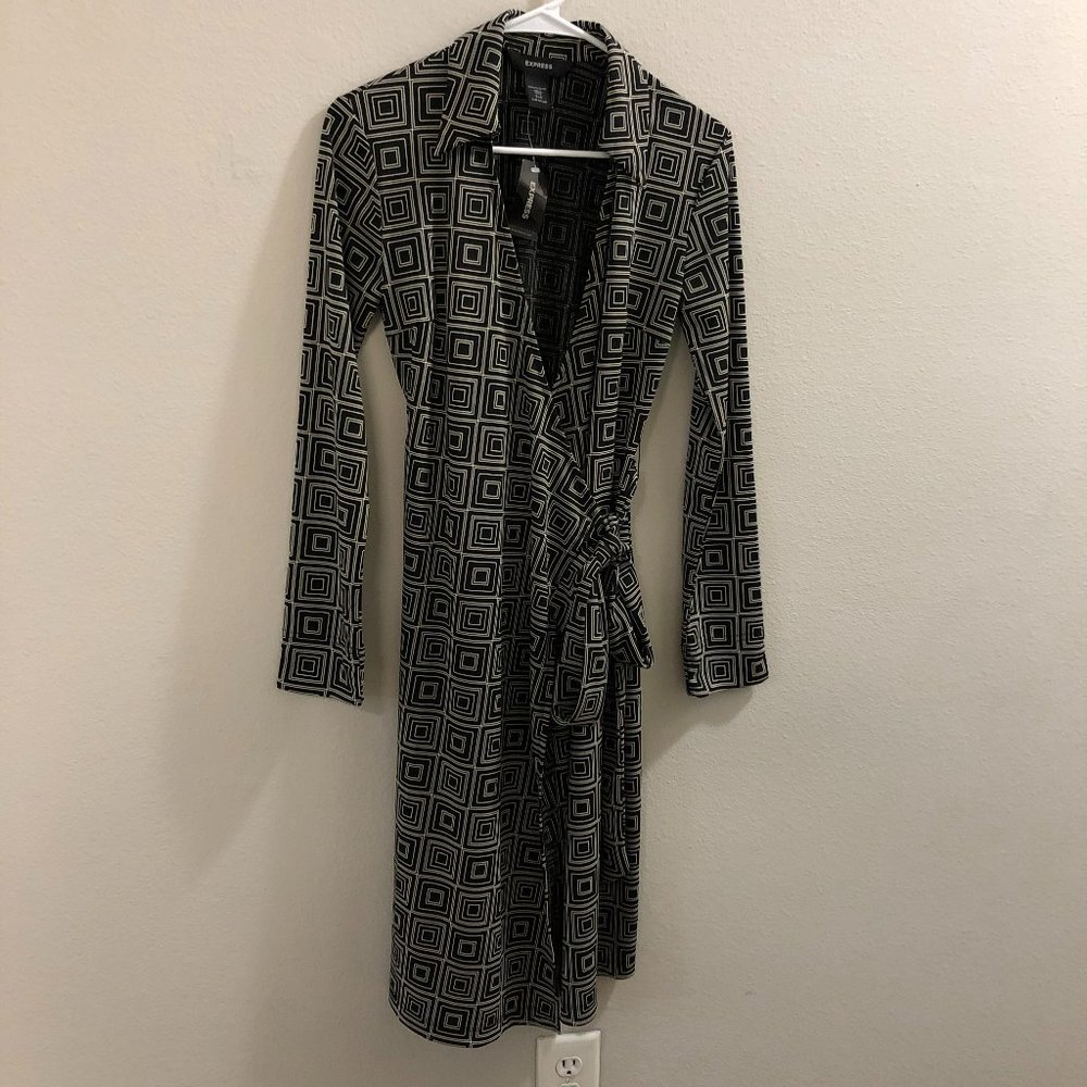NWT, Express, Women’s, Black & White, Wrap Dress (5/6) (Retail $64)